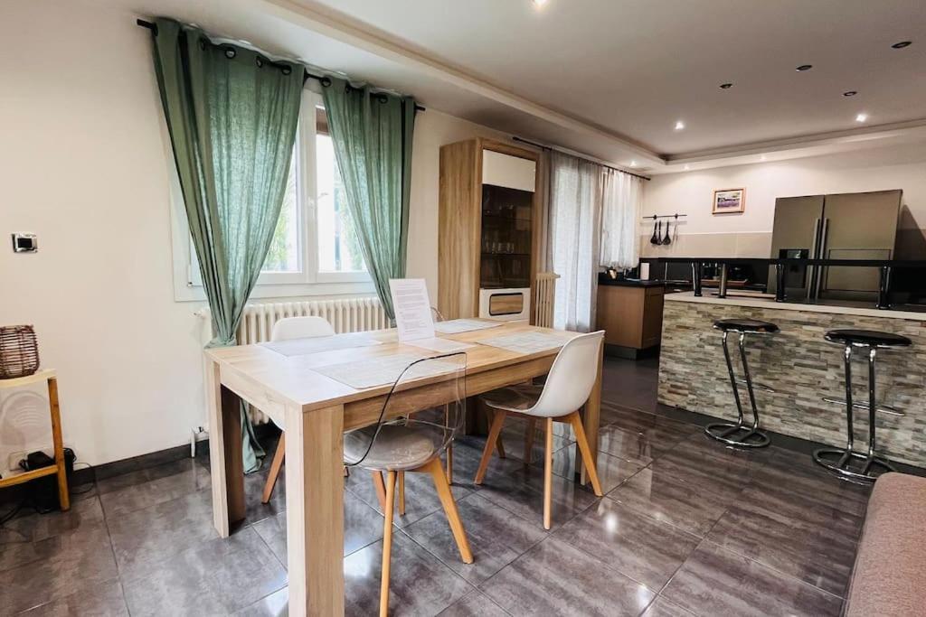 Appartement Proche Centre Ville Avec Parking Gratuit Annecy Exterior photo
